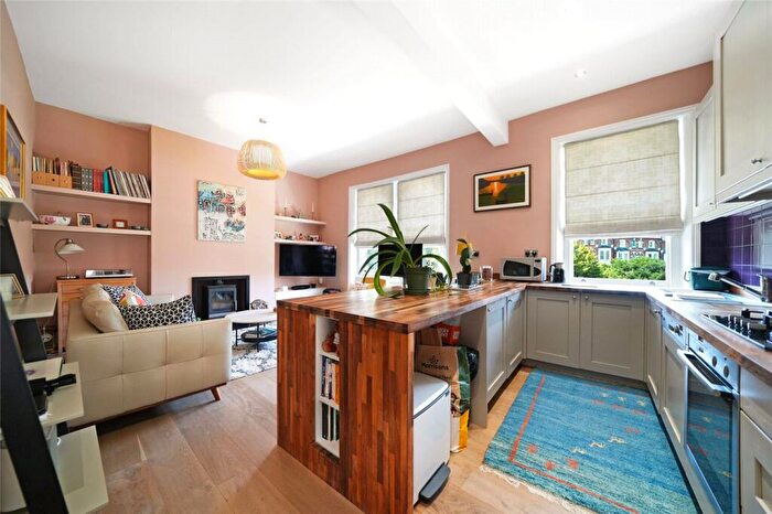 2 Bedroom Apartment For Sale In Lady Margaret Road, London, N19