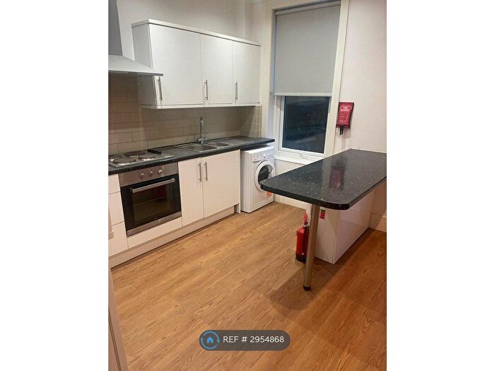 1 Bedroom Flat To Rent In Streatham High Road, London, SW16