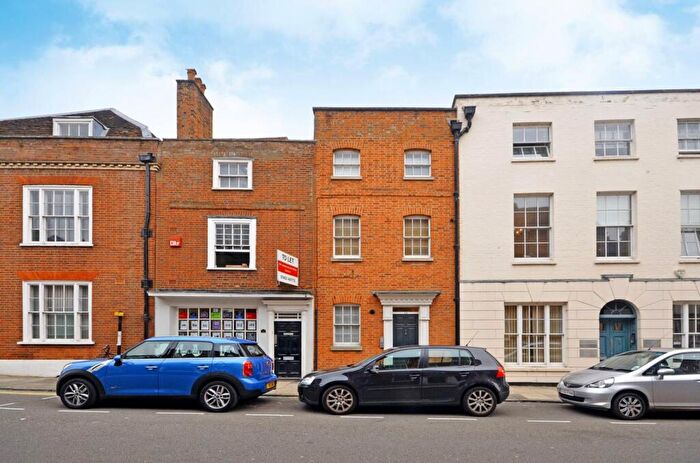 1 Bedroom Flat To Rent In Quarry Street, Guildford, GU1