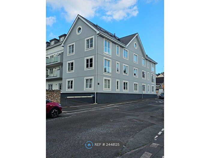 2 Bedroom Flat To Rent In St. James Road, Torquay, TQ1
