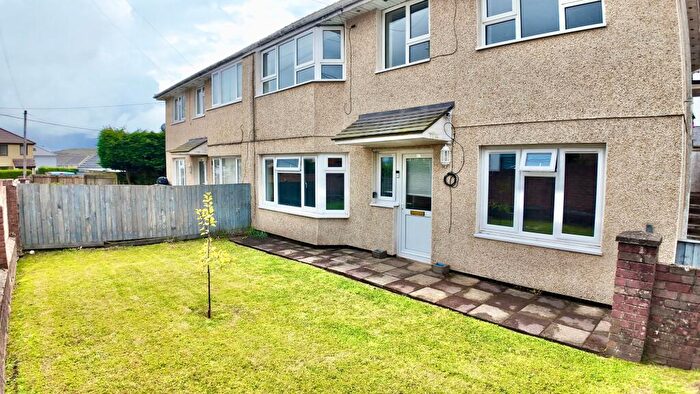 2 Bedroom Flat For Sale In Twyncynghordy Place, Brynmawr, NP23