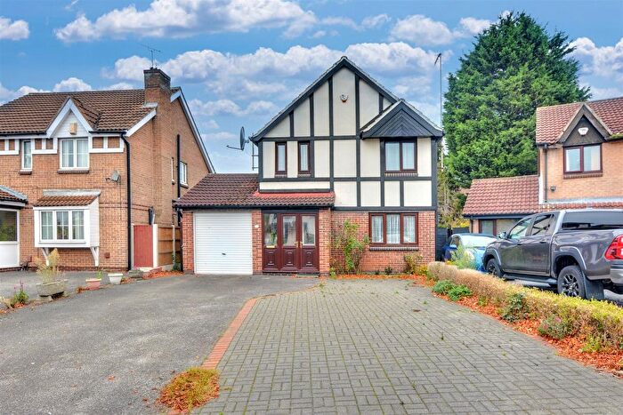 3 Bedroom Detached House For Sale In Grace Drive, Nottingham, NG8