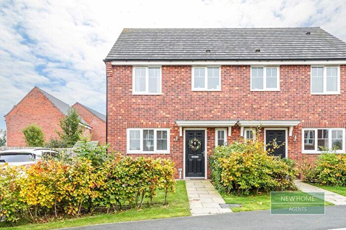 3 Bedroom Semi-Detached House For Sale In Augustus Way, Cheadle, Stoke-on-trent, ST10