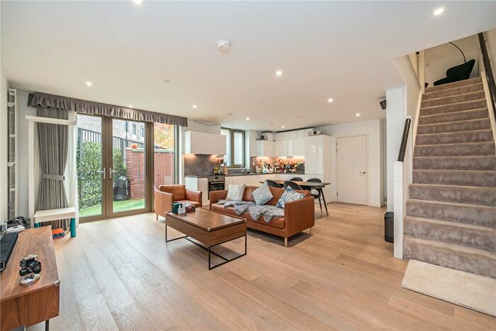 4 Bedroom Apartment To Rent In Schooner Road, Royal Wharf, London, E16