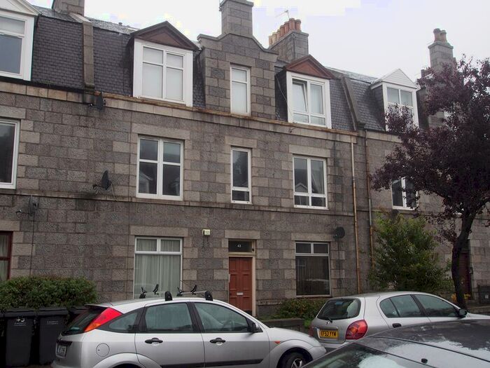 1 Bedroom Flat To Rent In Balmoral Place, Top Right, AB10