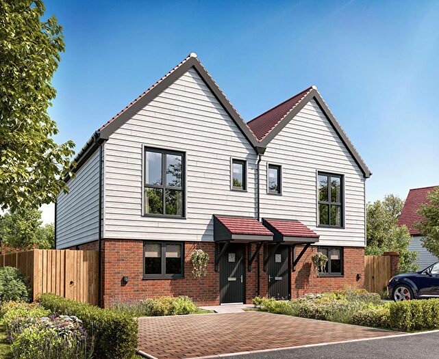 3 Bedroom Semi-detached House For Sale In Highgate Hill, Hawkhurst, Cranbrook, TN18