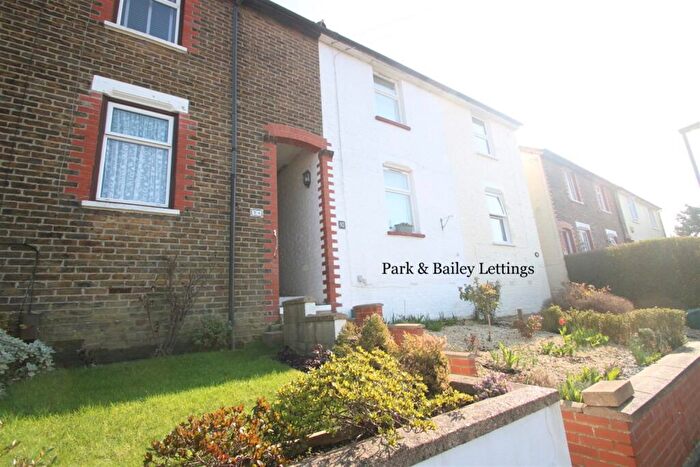 2 Bedroom House To Rent In Bedroom Semi Detached House In Caterham Valley, CR3