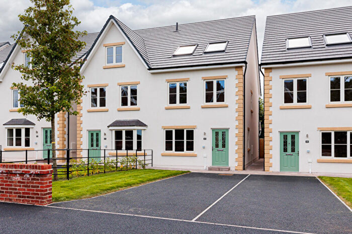 4 Bedroom Semi-Detached House To Rent In Dyar Terrace, Winnington, CW8