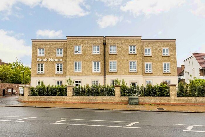 1 Bedroom Flat To Rent In Twickenham Road, Isleworth, TW7