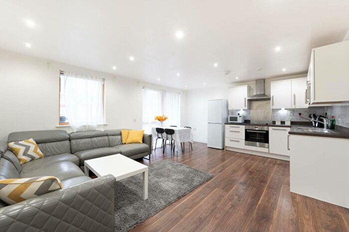 2 Bedroom Flat To Rent In Church Road, Willesden, London, NW10