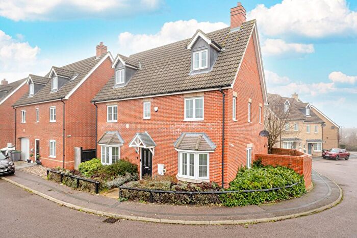 5 Bedroom Detached House For Sale In Harbridge Close, Stansted, Essex, CM24