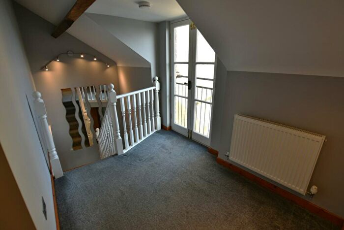 2 Bedroom Barn Conversion To Rent In Talwrn Road, Coedpoeth, LL11