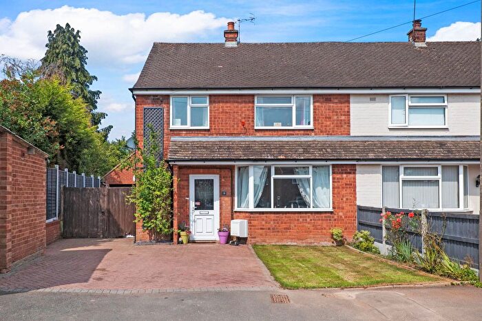 3 Bedroom Semi Detached House For Sale In Cresswell Close, Fernhill Heath, Worcester., WR3
