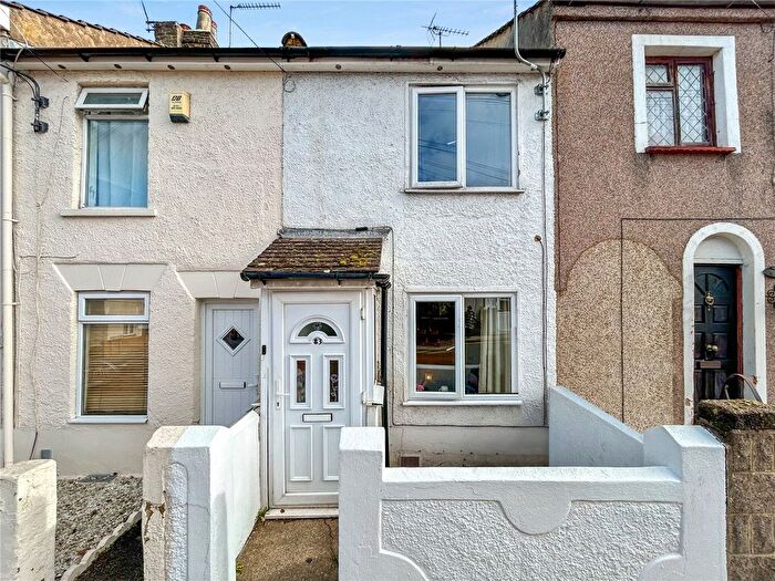 2 Bedroom Terraced House For Sale In Gardiner Street, Gillingham, Kent, ME7