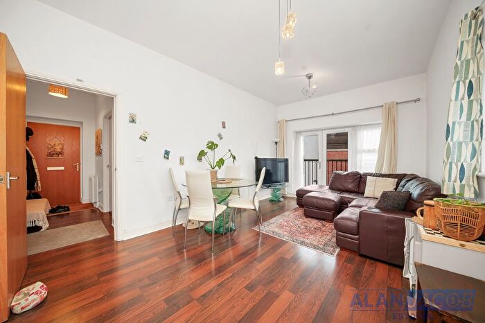 2 Bedroom Flat For Sale In Derwent Court, Riverside Close, Romford, RM1