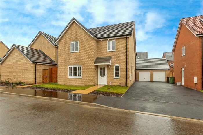 4 Bedroom Semi-Detached House For Sale In Broadland Fields, Norwich, Norfolk, NR13