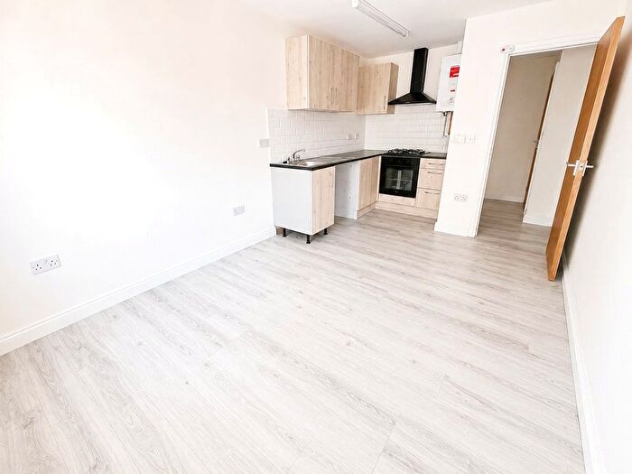 2 Bedroom Flat To Rent In Redhouse Street, Walsall, WS1