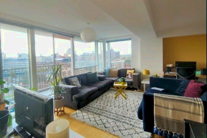 2 Bedroom Flat To Rent In The Avenue, Leeds, LS9