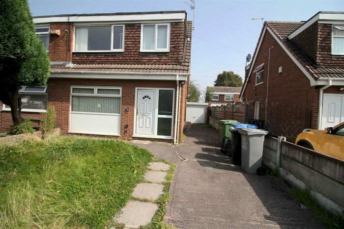 3 Bedroom Property To Rent In Cornbrook Grove, Manchester, M16