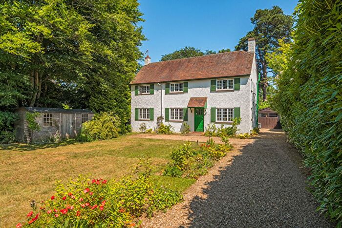 4 Bedroom Detached House For Sale In Wonham Way, Peaslake, GU5
