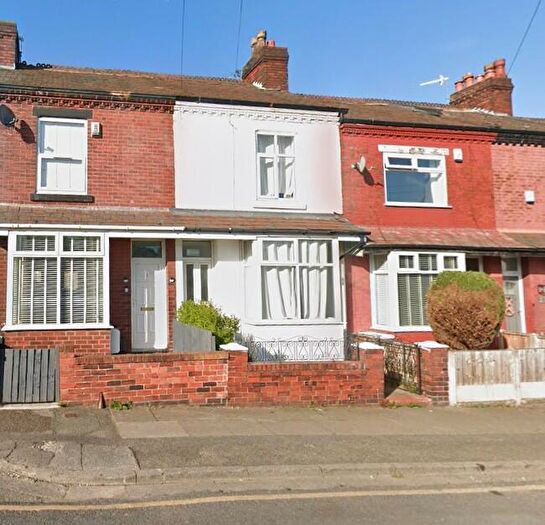House Of Multiple Occupation For Sale In Preston Avenue, Irlam, Manchester, Greater Manchester, M44