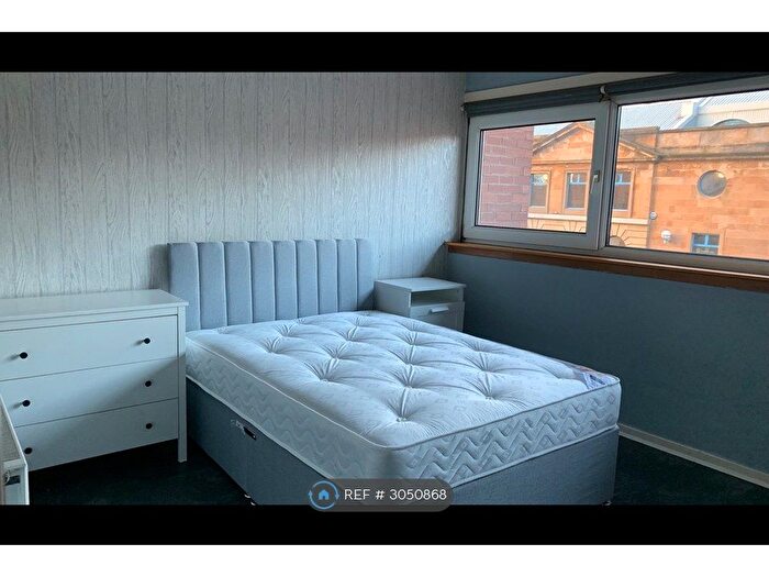 3 Bedroom Maisonette To Rent In Braid Square, Glasgow, G4