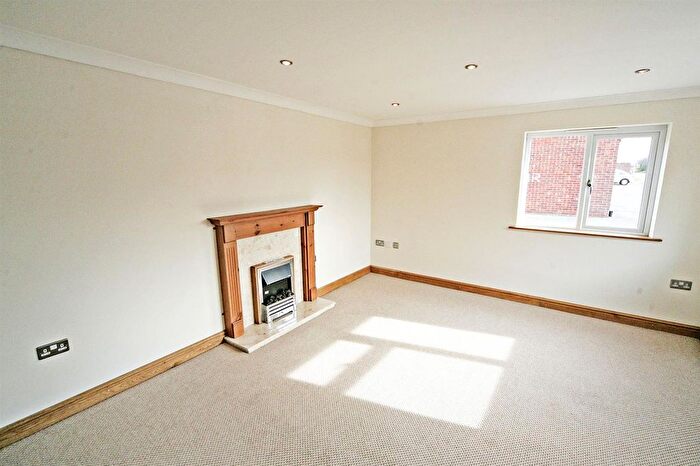 1 Bedroom Detached Bungalow For Sale In Vincent Close, Newmarket, CB8