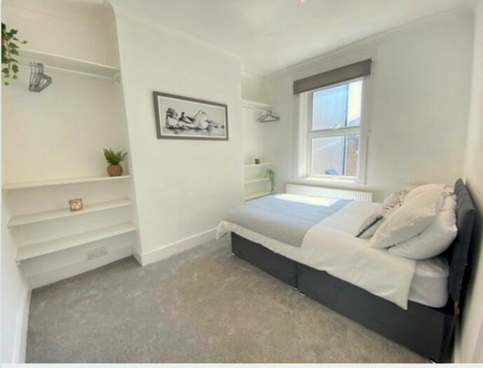 2 Bedroom Flat To Rent In Terminus Road, Littlehampton, BN17