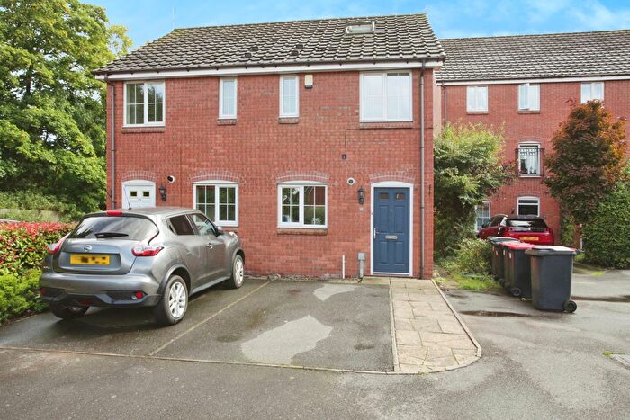 2 Bedroom Semi-Detached House For Sale In Merevale Road, Atherstone, Warwickshire, CV9