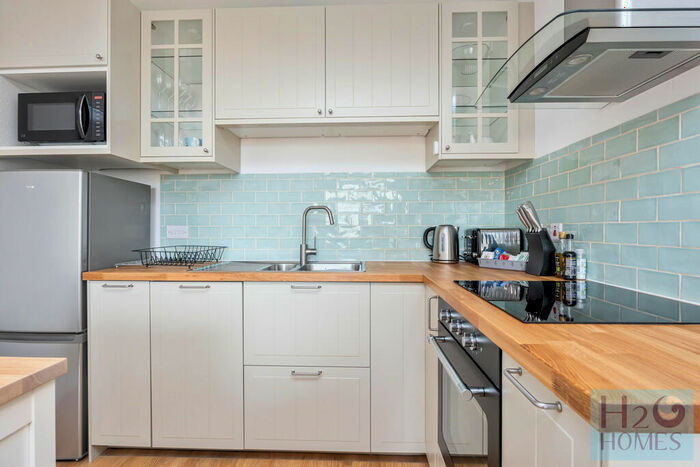 1 Bedroom Apartment To Rent In Mariners Quay, BN2