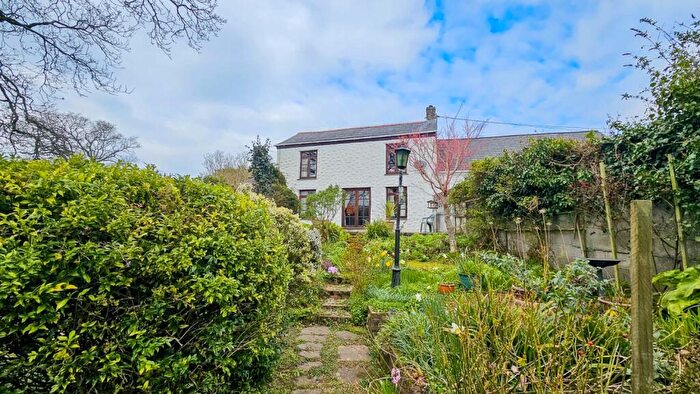 2 Bedroom Cottage For Sale In Trenowah Road, St. Austell, Cornwall, PL25