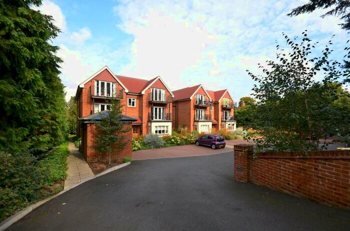 2 Bedroom Apartment To Rent In Pinewood House, Epsom Road, Christchurch, GU1