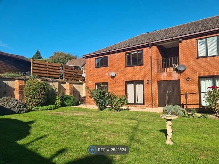 2 Bedroom Flat To Rent In Sycamore Court, Pangbourne, Reading, RG8
