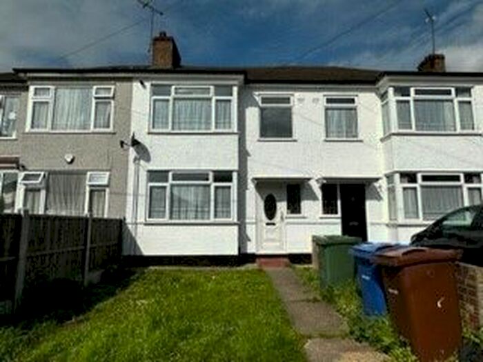 3 Bedroom Terraced House To Rent In Grovelands Way, Grays, Essex, RM17