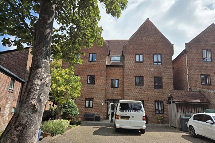 1 Bedroom Apartment For Sale In The Parchment, Havant, Hampshire, PO9