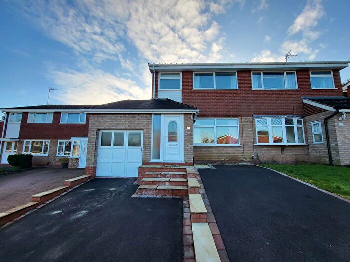 4 Bedroom Semi-Detached House To Rent In Barnfield Way, Stafford, ST17