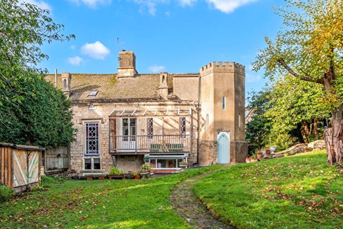 4 Bedroom Semi Detached House For Sale In Bowbridge Lane, Stroud, GL5