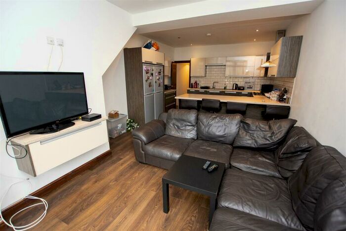 7 Bedroom House To Rent In Heeley Road, Birmingham, B29