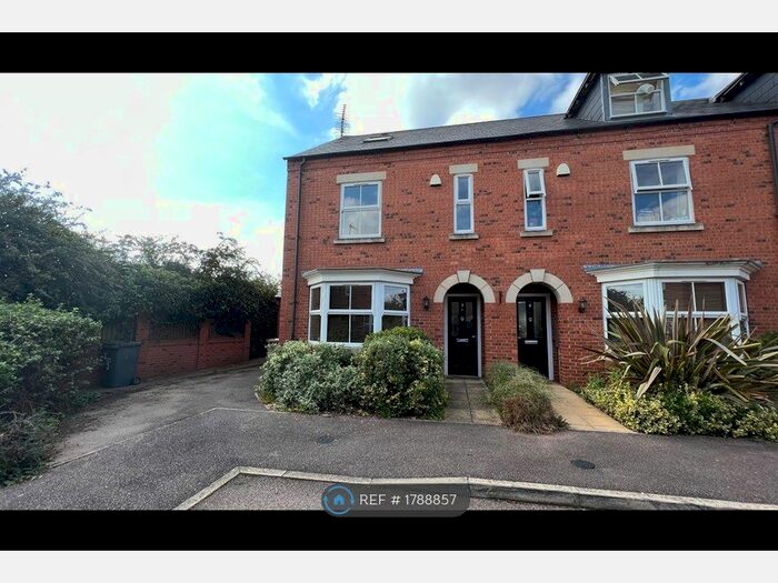 4 Bedroom Semi-Detached House To Rent In Covent Garden Close, Borrowash, Derby, DE72