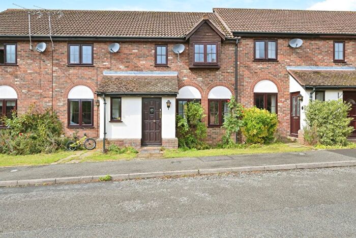 3 Bedroom Terraced House For Sale In Hunters Way, Kimbolton, Huntingdon, PE28