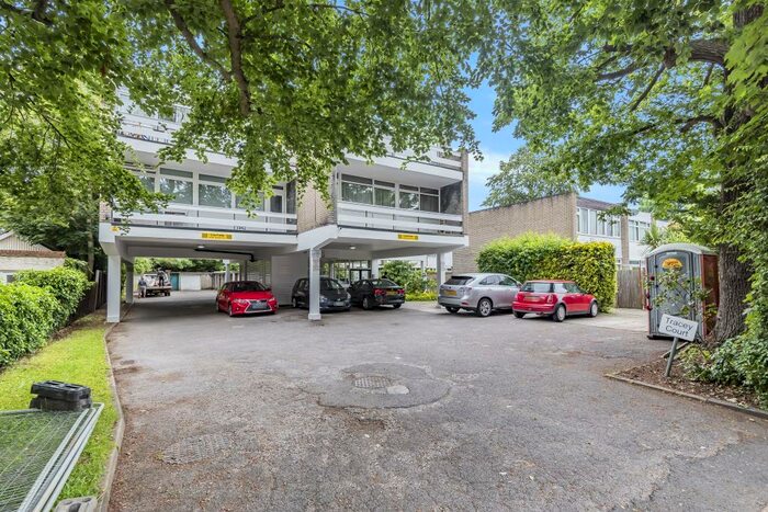 1 Bedroom Apartment To Rent In Tracy Court, Stanmore, HA7