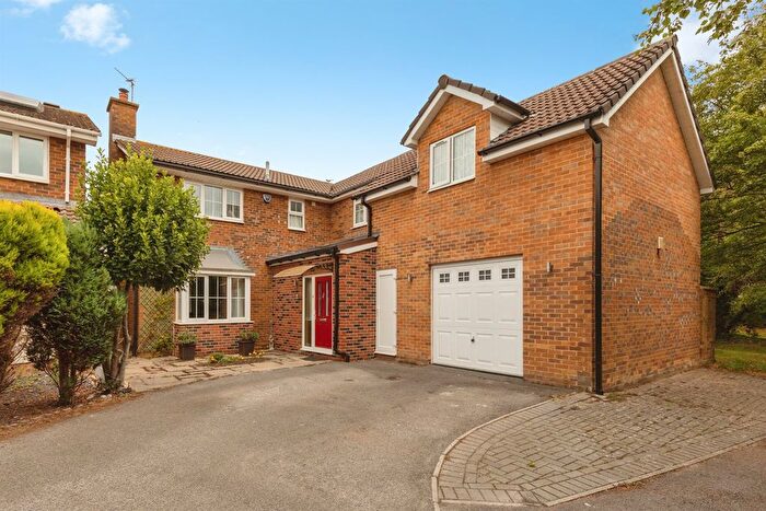 4 Bedroom Detached House For Sale In Field Farm Close, Stoke Gifford, Bristol, BS34