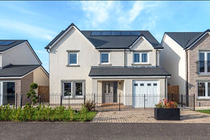 5 Bedroom Detached House For Sale In West Path, Midlothian, EH37