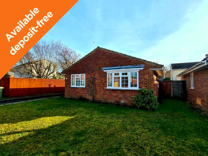 3 Bedroom Detached Bungalow To Rent In Redward Road, Rownhams, Southampton SO16