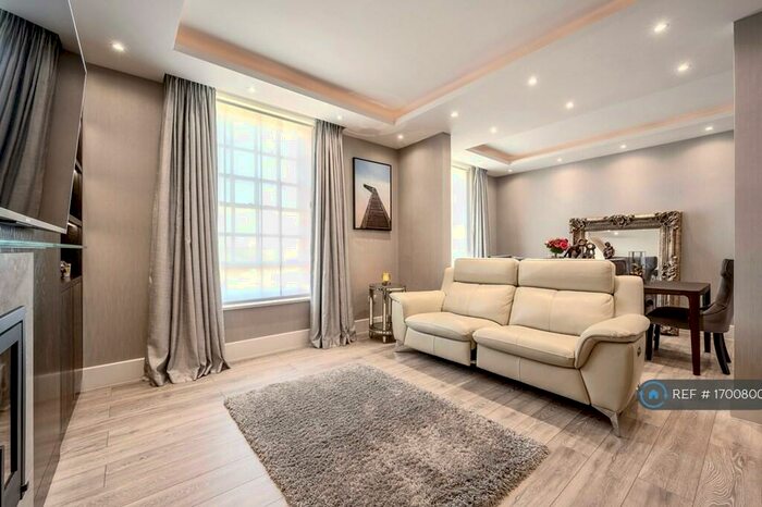 3 Bedroom Penthouse To Rent In Dudley Court, London, NW11