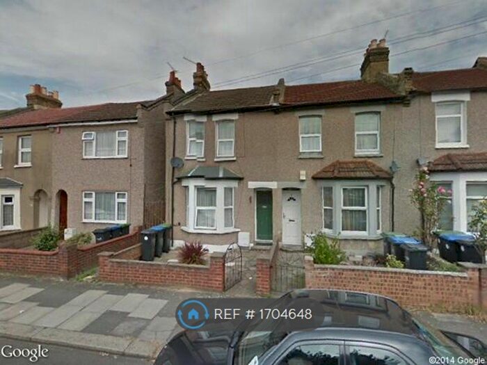 3 Bedroom Terraced House To Rent In Connop Road, Enfield Highway, EN3