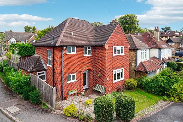 3 Bedroom Detached House For Sale In Joiners Lane, Chalfont St. Peter, Gerrards Cross, Buckinghamshire, SL9