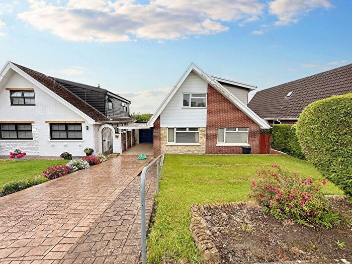 4 Bedroom Detached House For Sale In Village Close, Neath, SA10