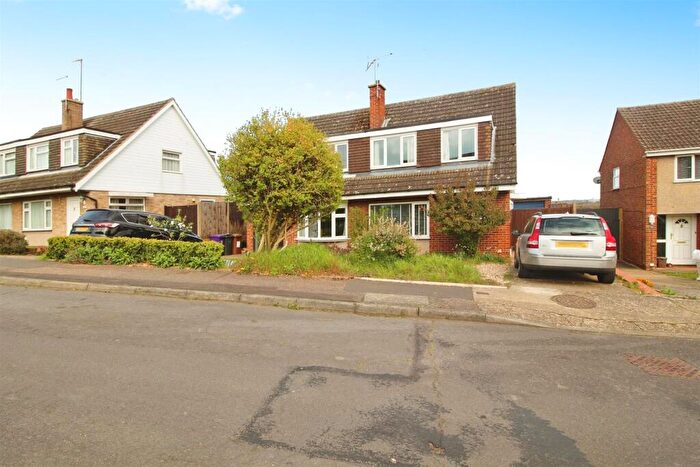 3 Bedroom House To Rent In Westwood Avenue, Hitchin, Hertfordshire, SG4