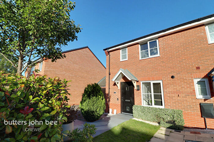 3 Bedroom End Of Terrace House For Sale In Wilding Drive, Crewe, CW1